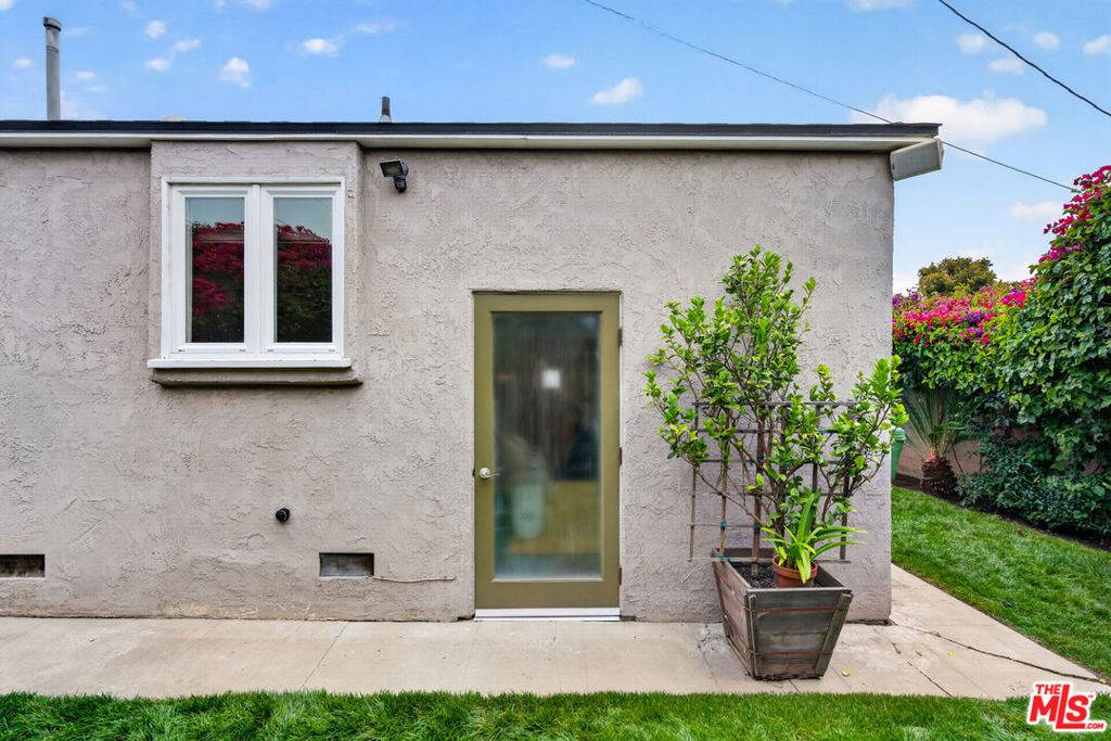 main property photo 33