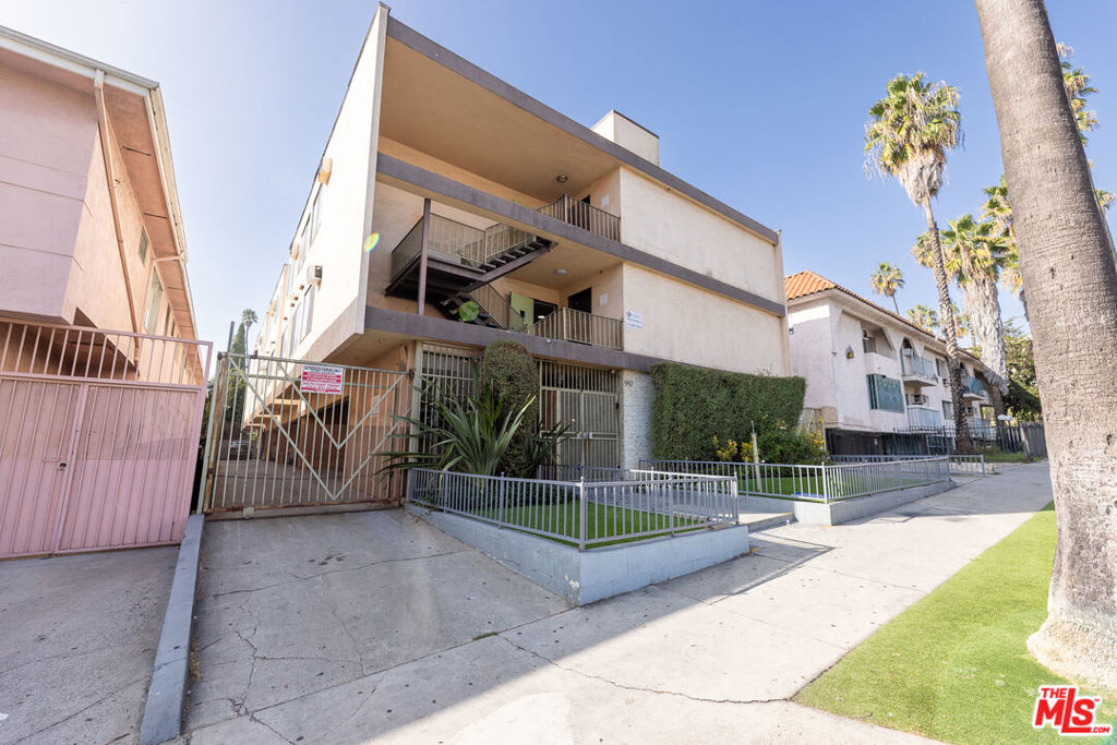 main property photo 15
