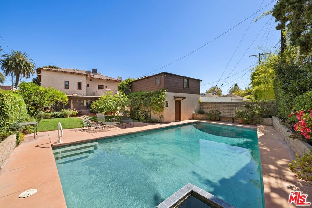 main property photo 24