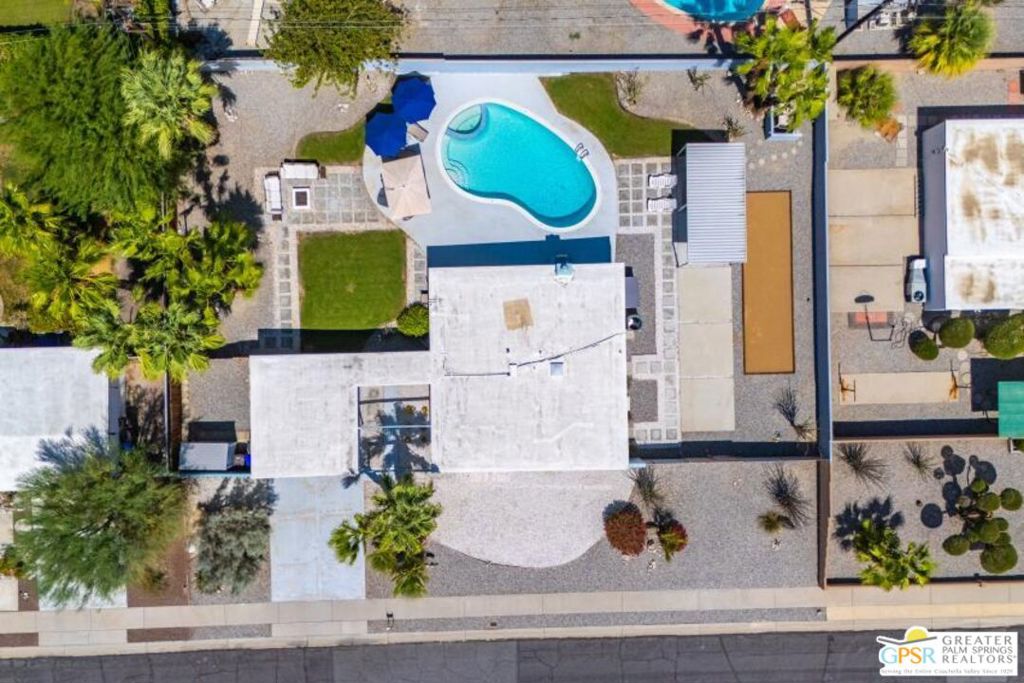 main property photo 47