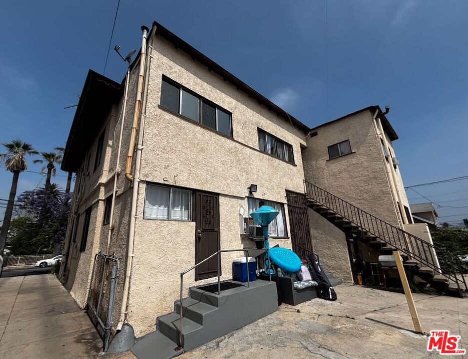 main property photo 4