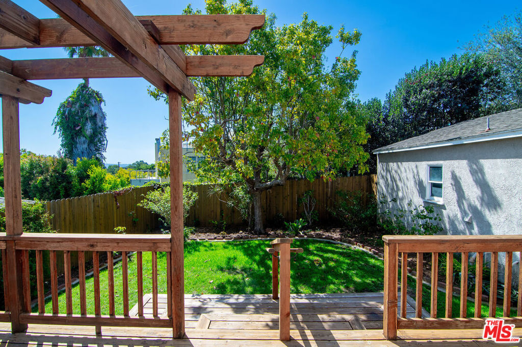 main property photo 23