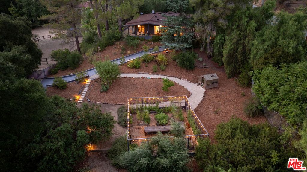 main property photo 59