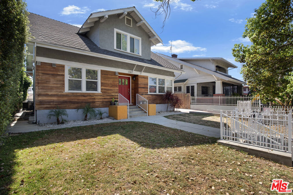 main property photo 6