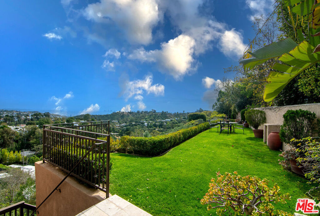 main property photo 34