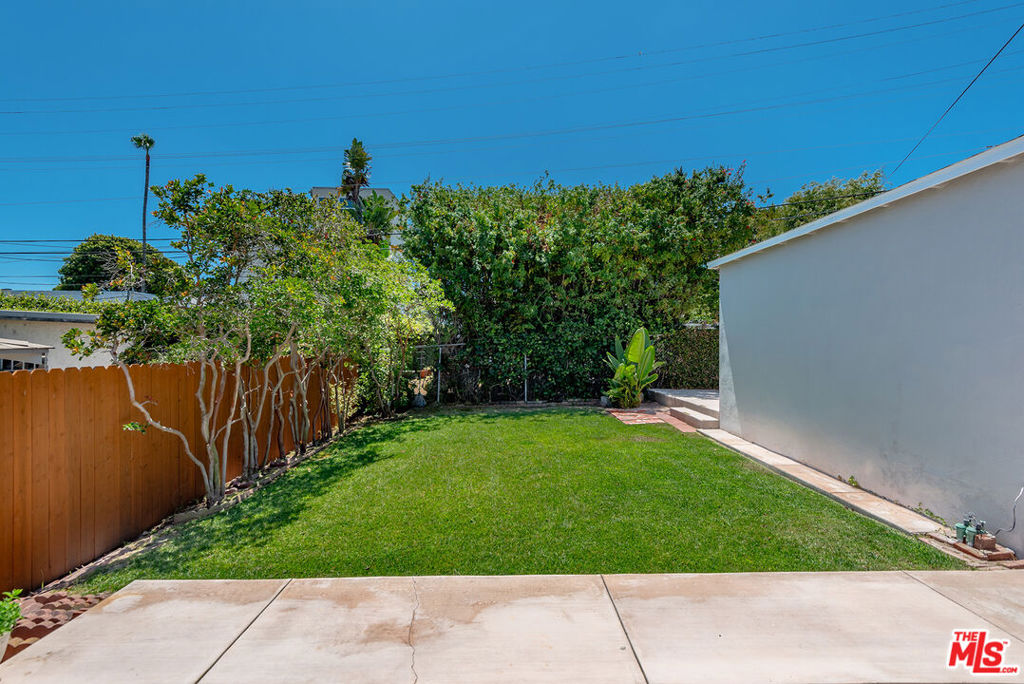main property photo 23