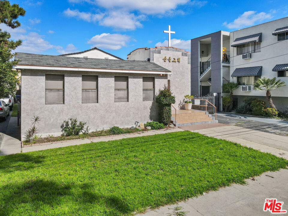 main property photo 2