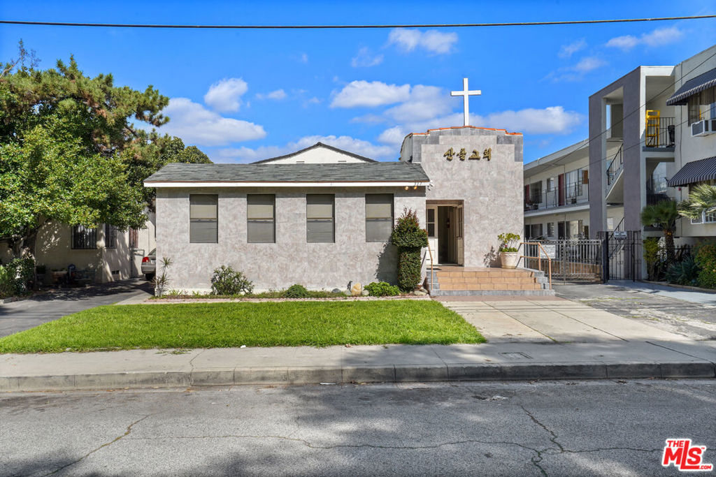 main property photo 3