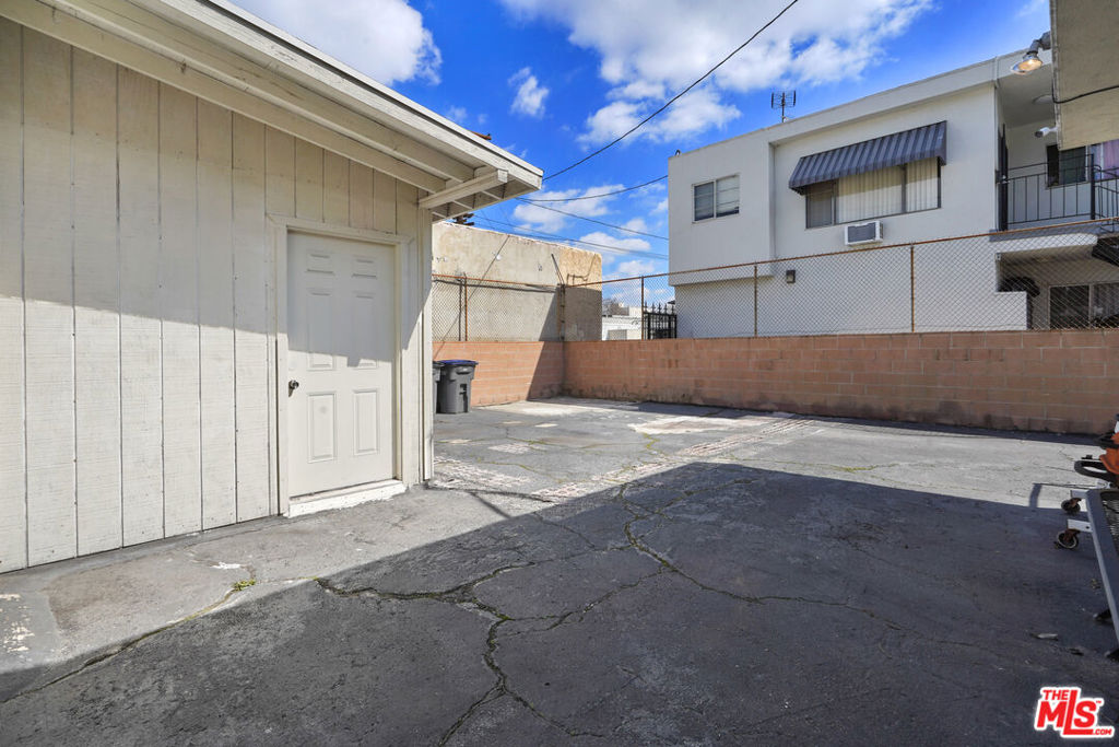 main property photo 33