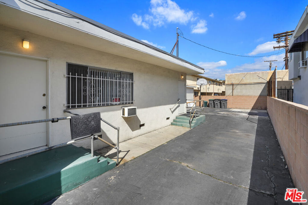 main property photo 38