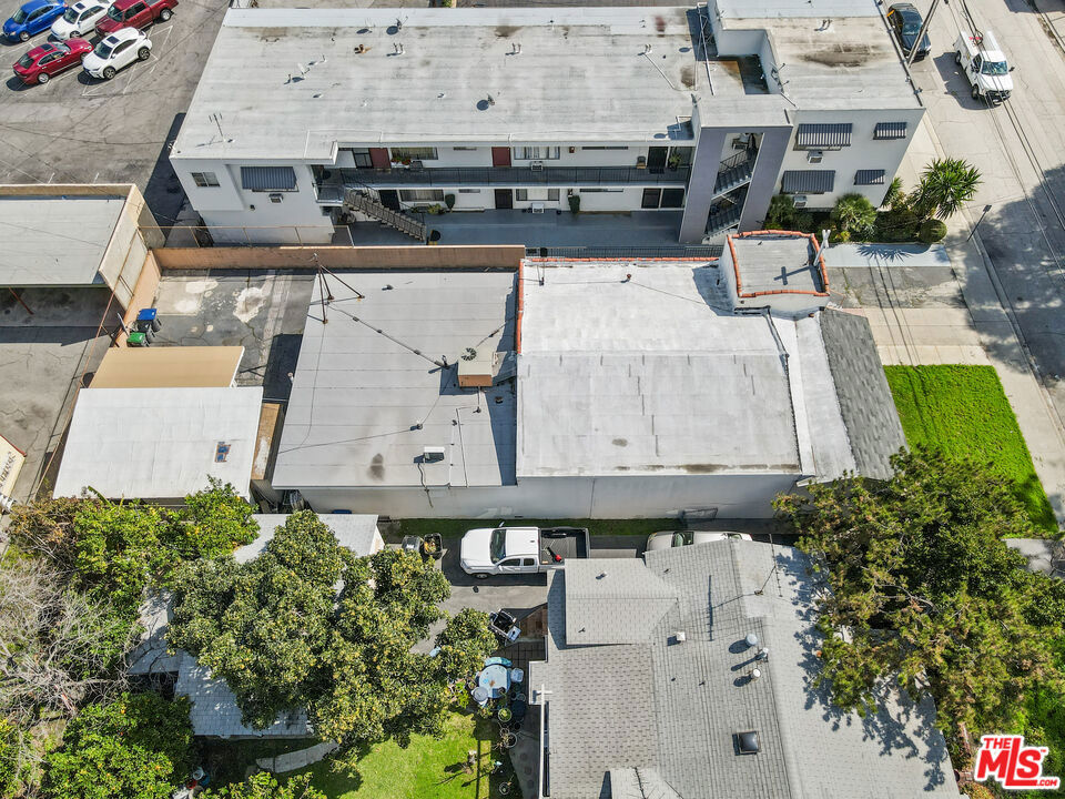 main property photo 48