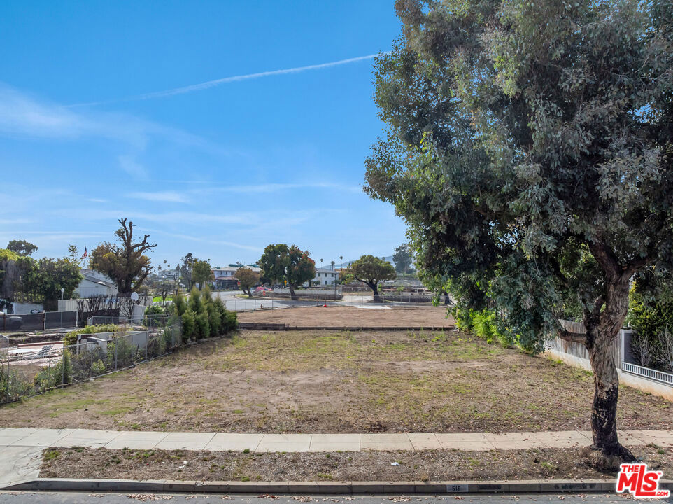 main property photo 5