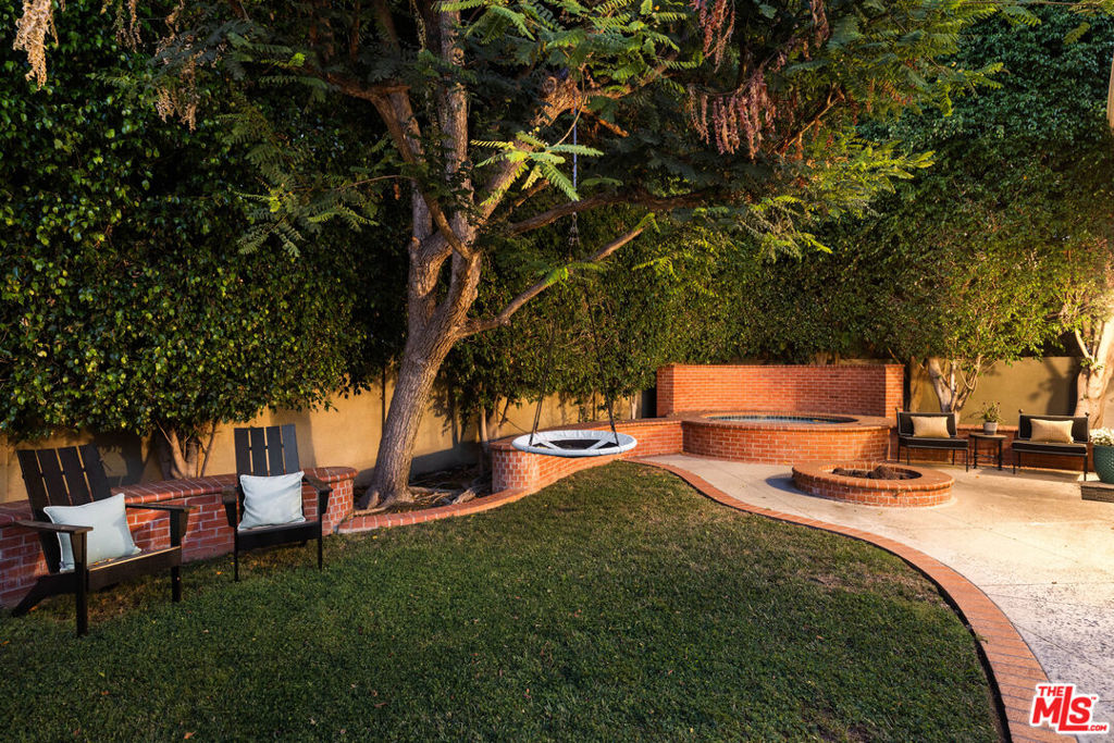 main property photo 25
