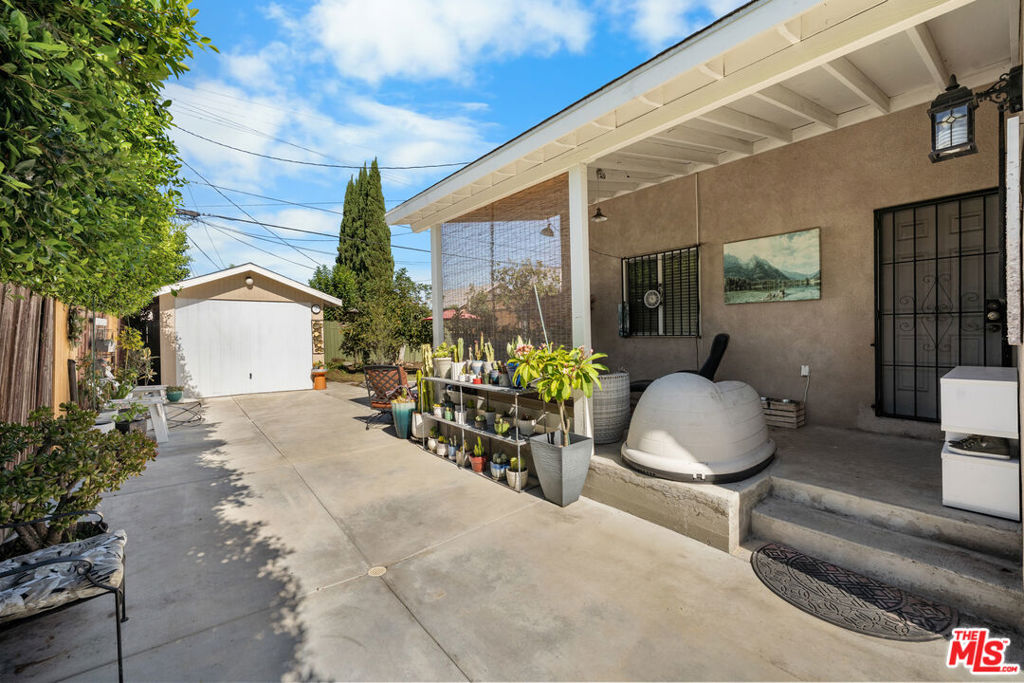 main property photo 25