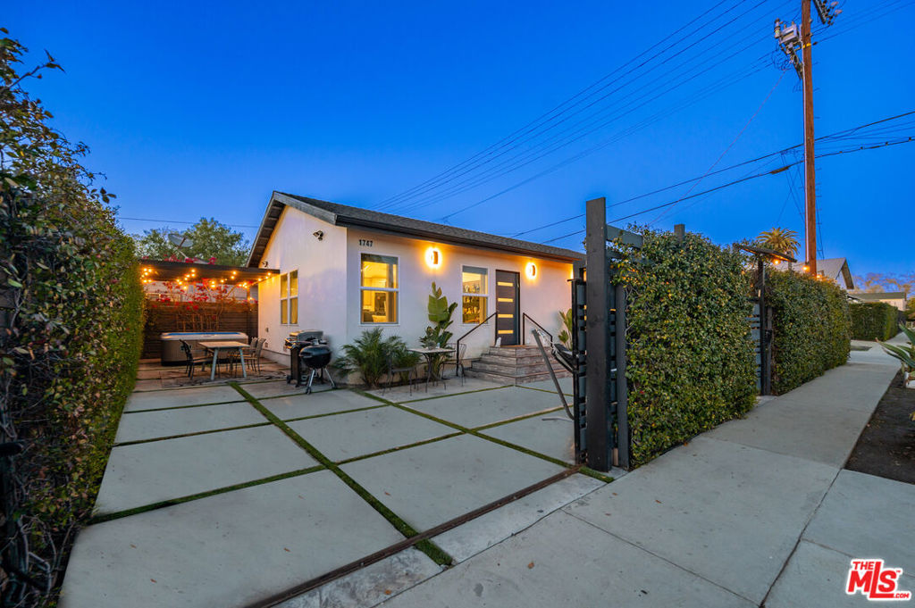 main property photo 29