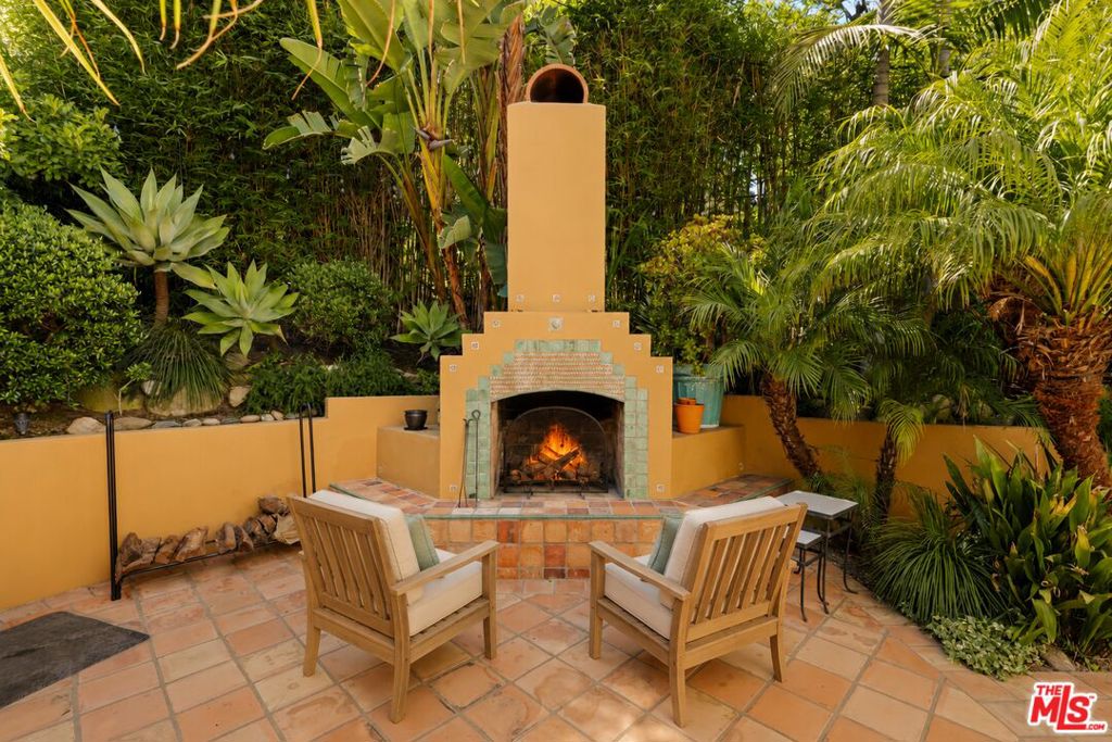 main property photo 18
