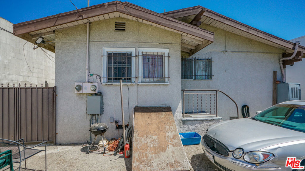 main property photo 8