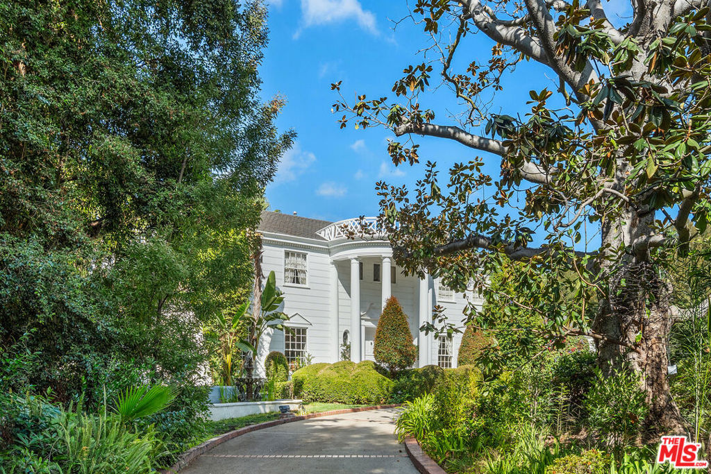 main property photo 3
