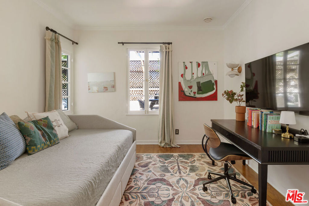main property photo 19