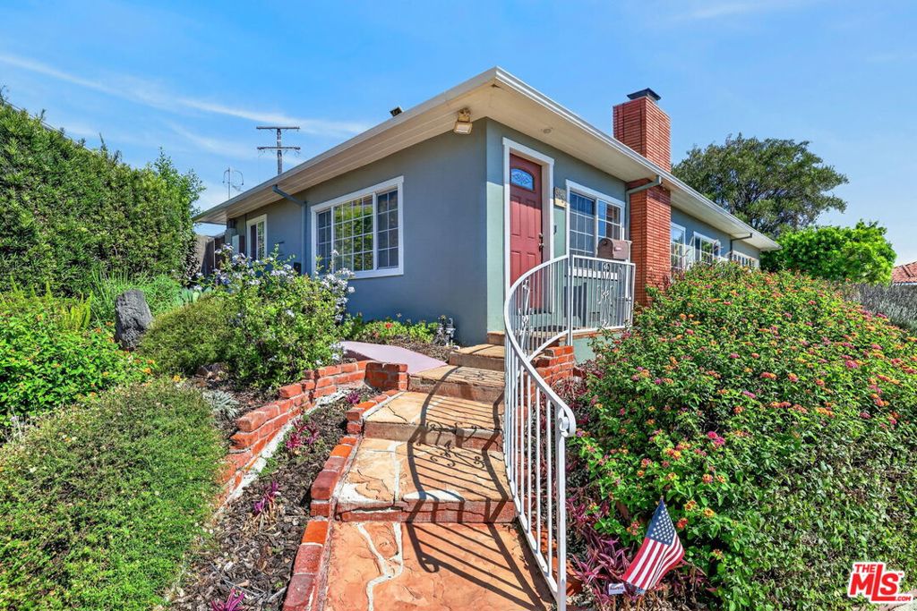 main property photo 4