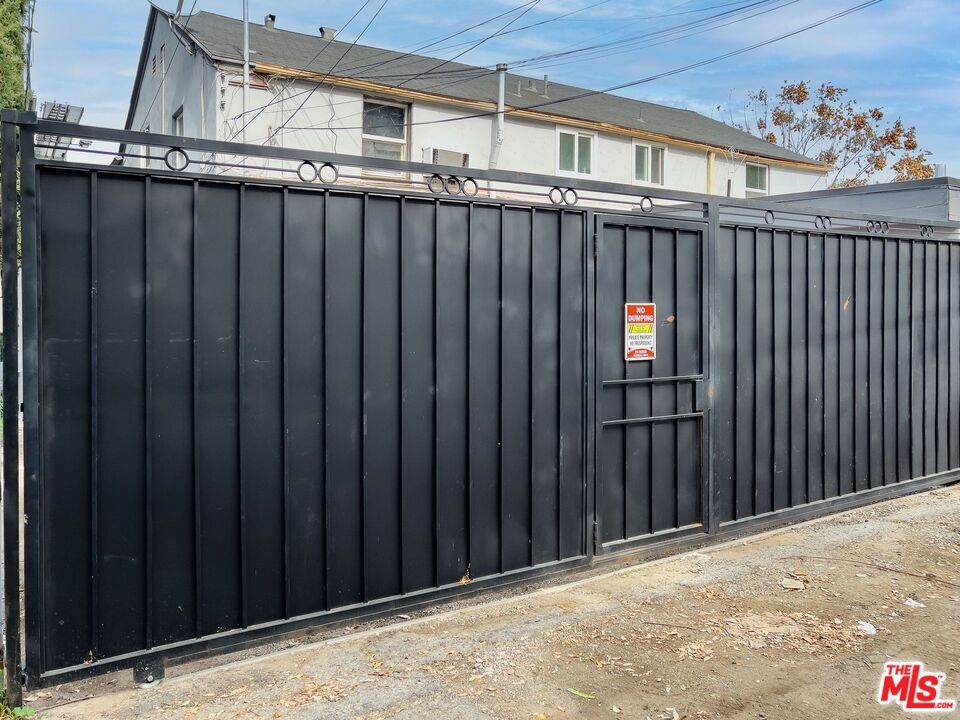 main property photo 13