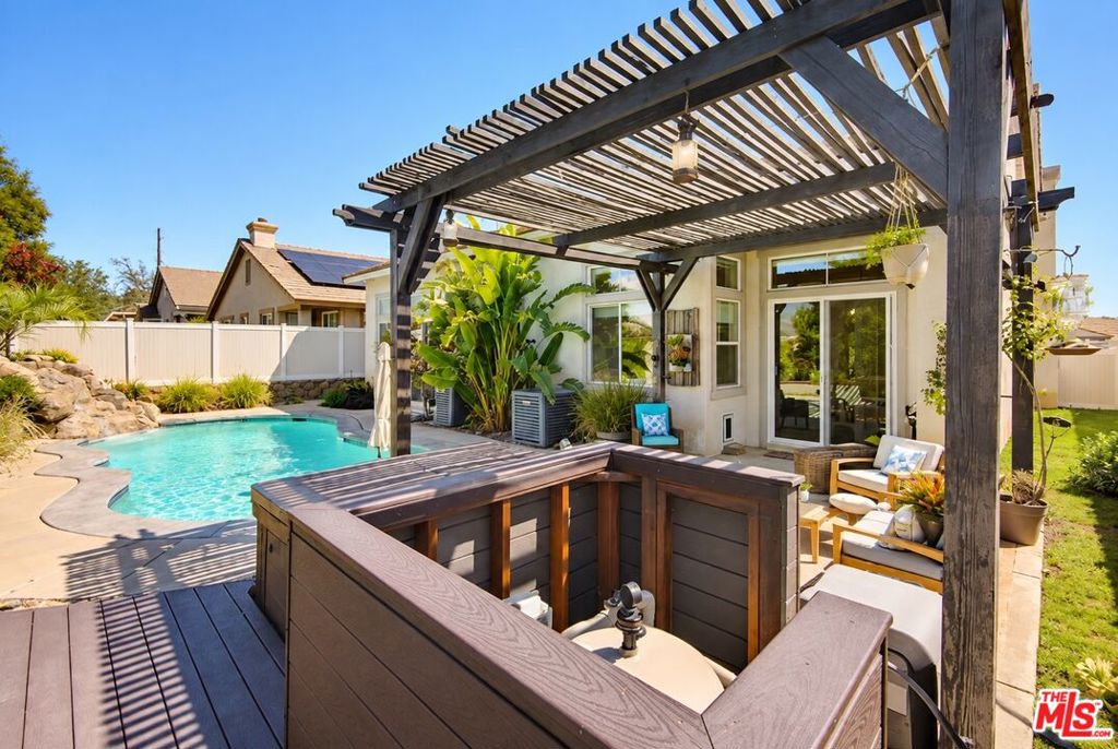 main property photo 47