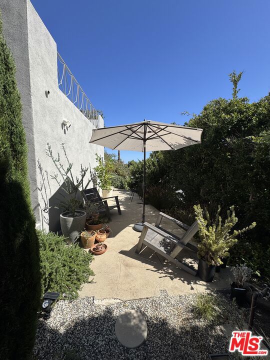 main property photo 50