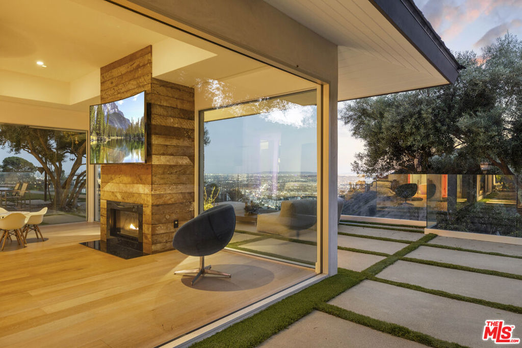 main property photo 16