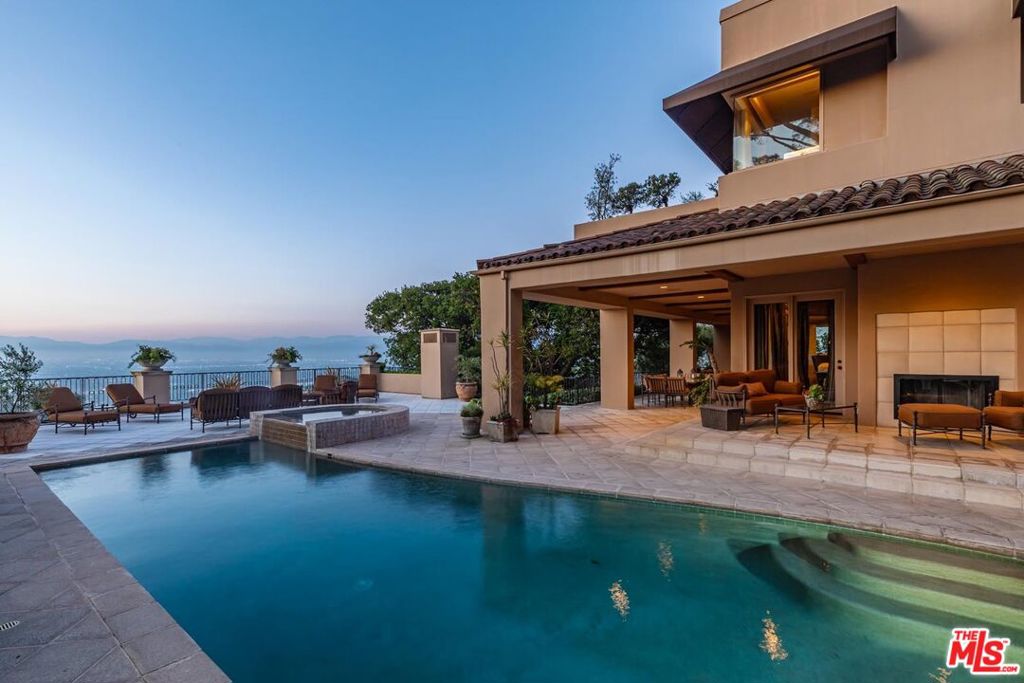 main property photo 29