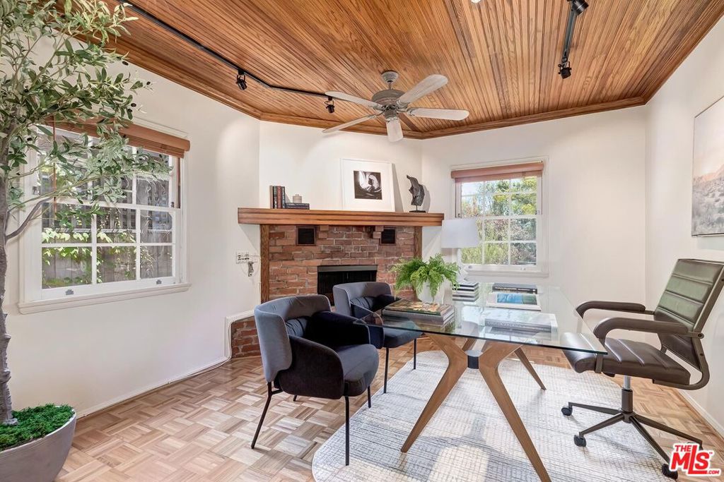 main property photo 24
