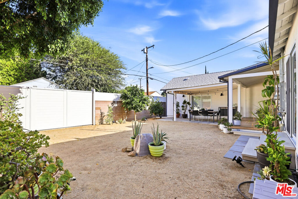 main property photo 54