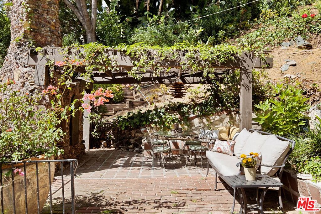 main property photo 60