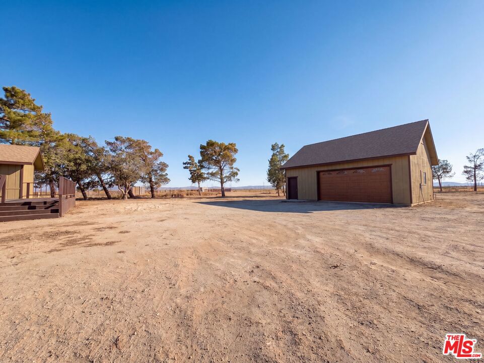 main property photo 16