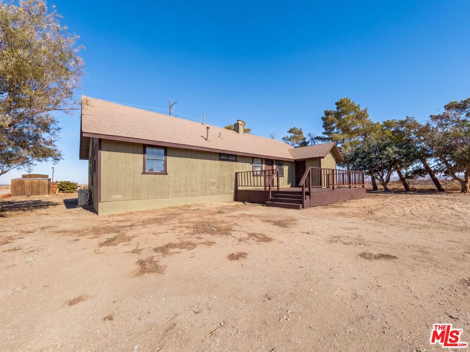 main property photo 17