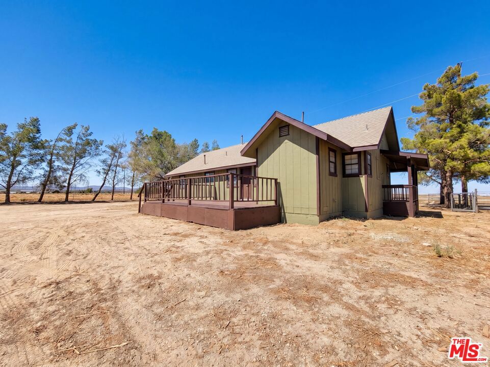 main property photo 18