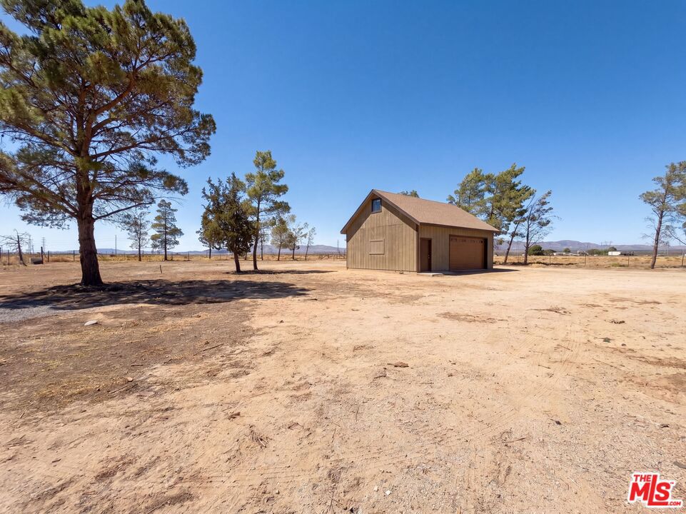 main property photo 19