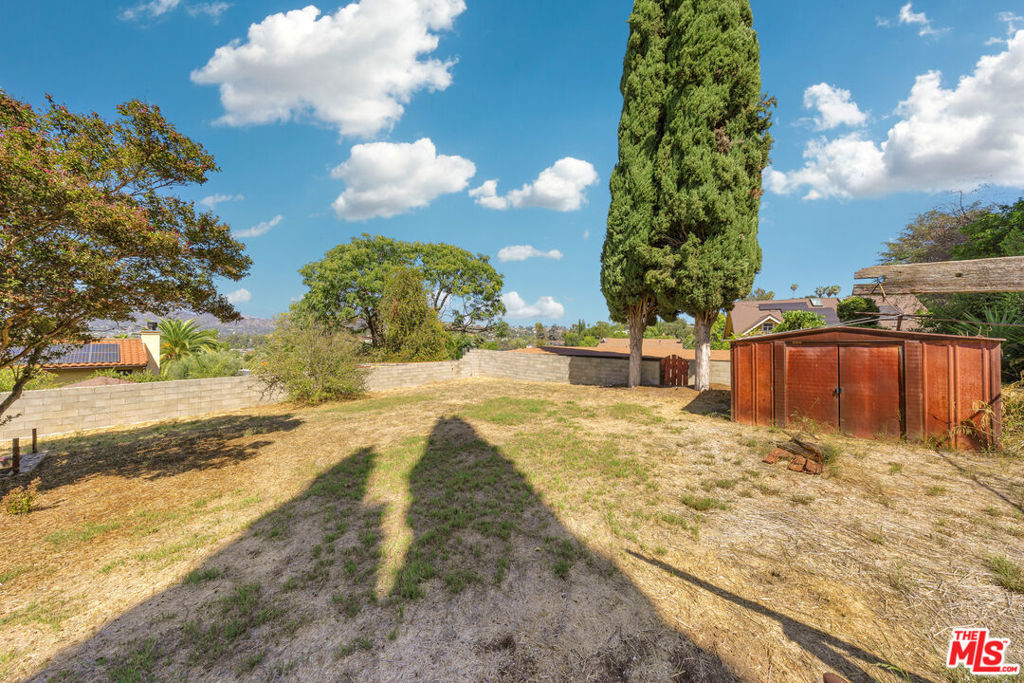 main property photo 13