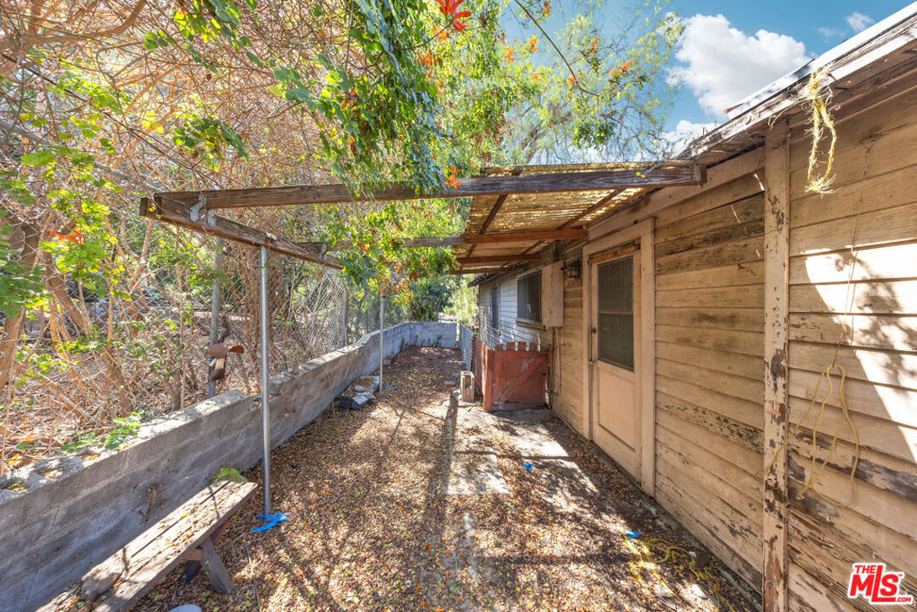 main property photo 14