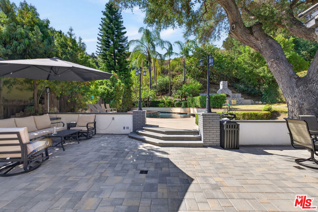 main property photo 51