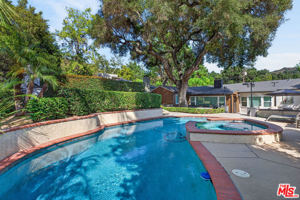 main property photo 58