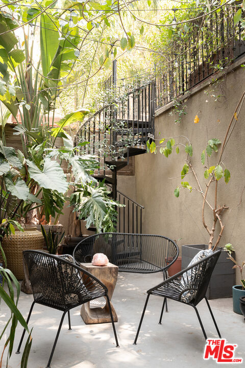 main property photo 10