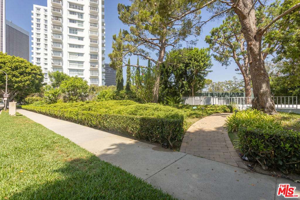 main property photo 43