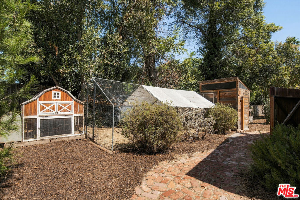 main property photo 45