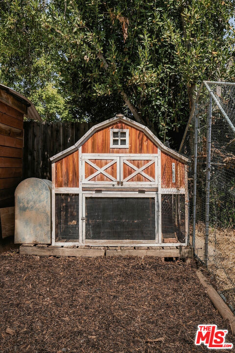 main property photo 47