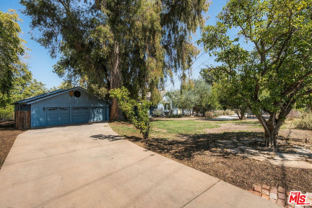 main property photo 50