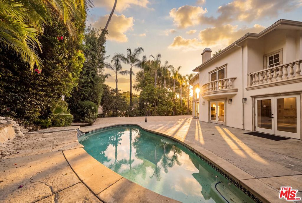 main property photo 67
