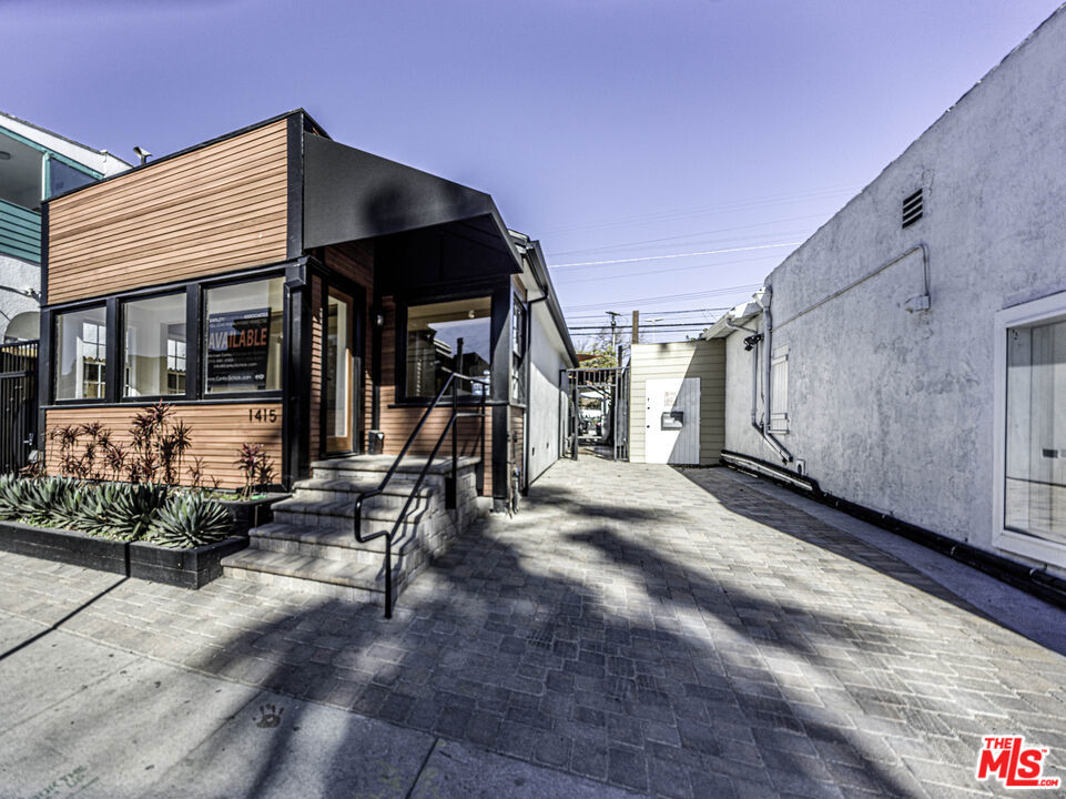 main property photo 24