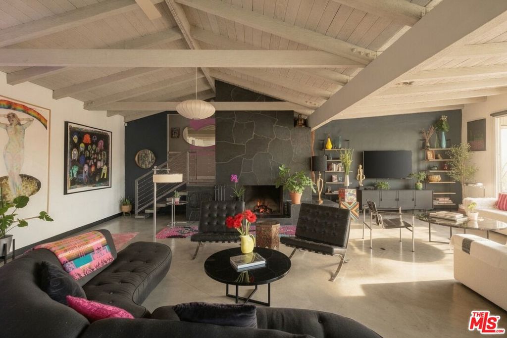 main property photo 16