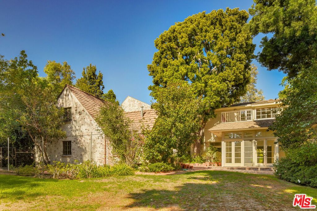 main property photo 15