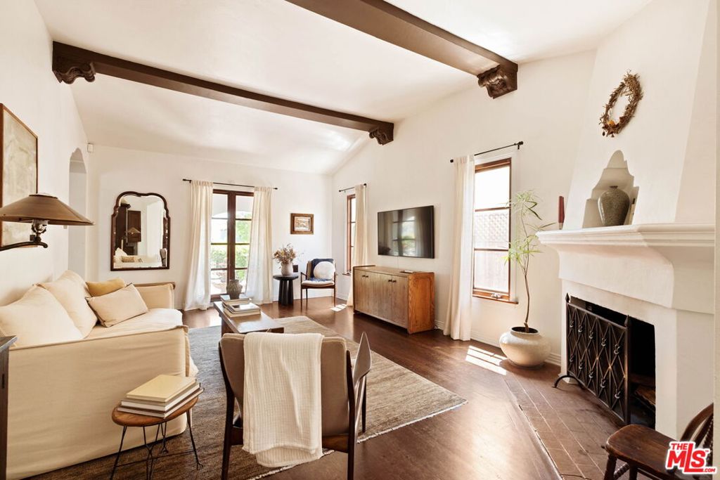 main property photo 7
